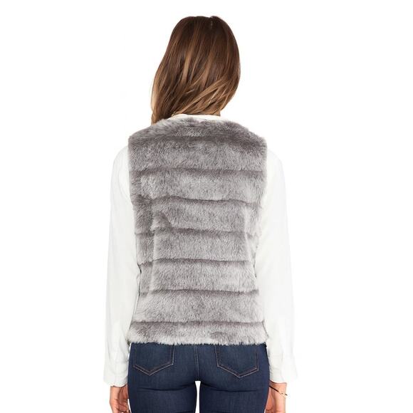 JOIE Sterling Faux Fur Vest XS Cottagecore Boho Dreamy Soft Fall Layering Piece - Picture 5 of 11
